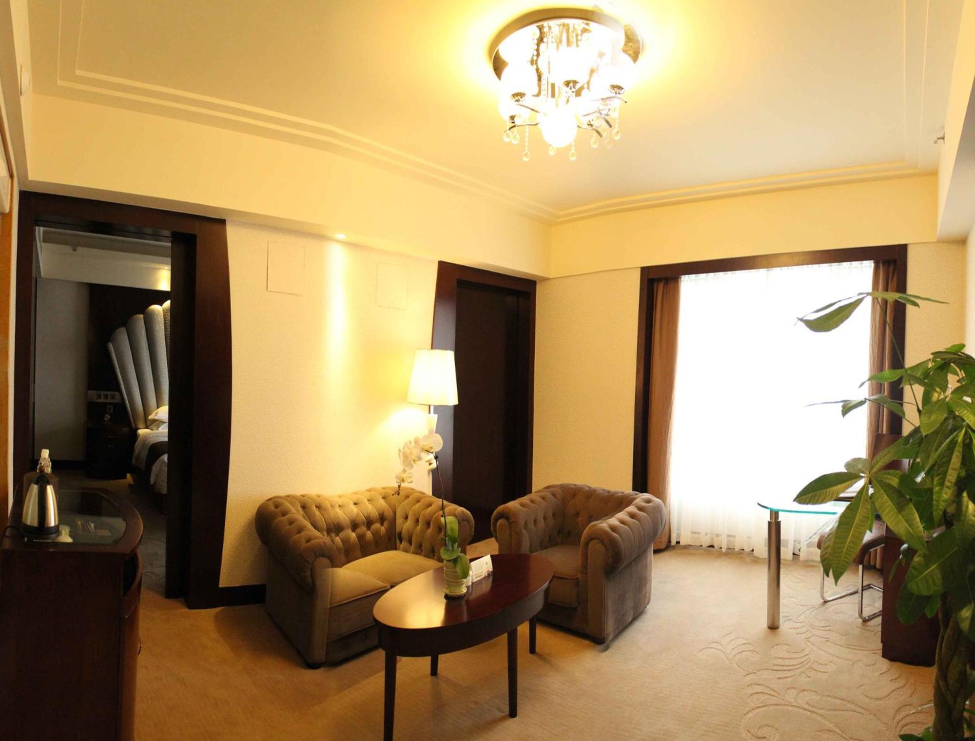 Ramada Chengdu North Otel Dış mekan fotoğraf